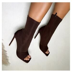 New Simmi Mona Brown Sock‎ Heels Peep Square Toe Size 6